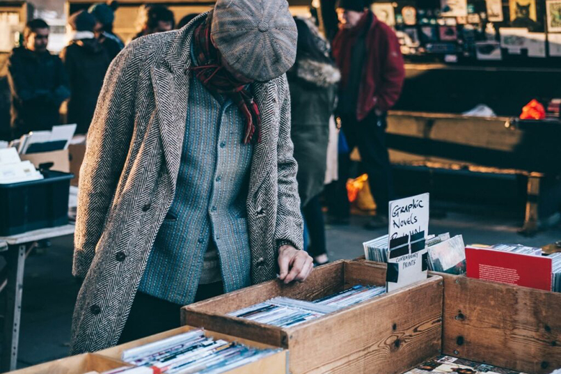 Steal Deals from the Pros: Insider Secrets to Grabbing Great Bargains at Flea Markets.