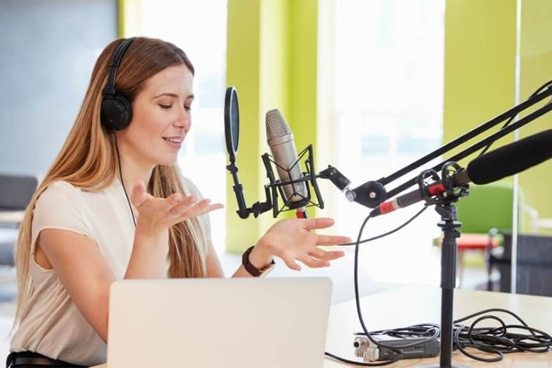 Your favorite podcasts for female bloggers.