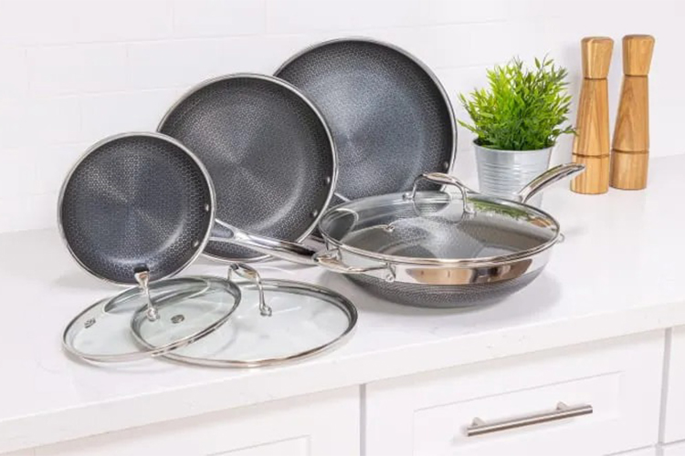 HexClad cookware