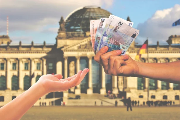 Budget Travel Tips Worth Knowing — Honest Money-Saving Advice